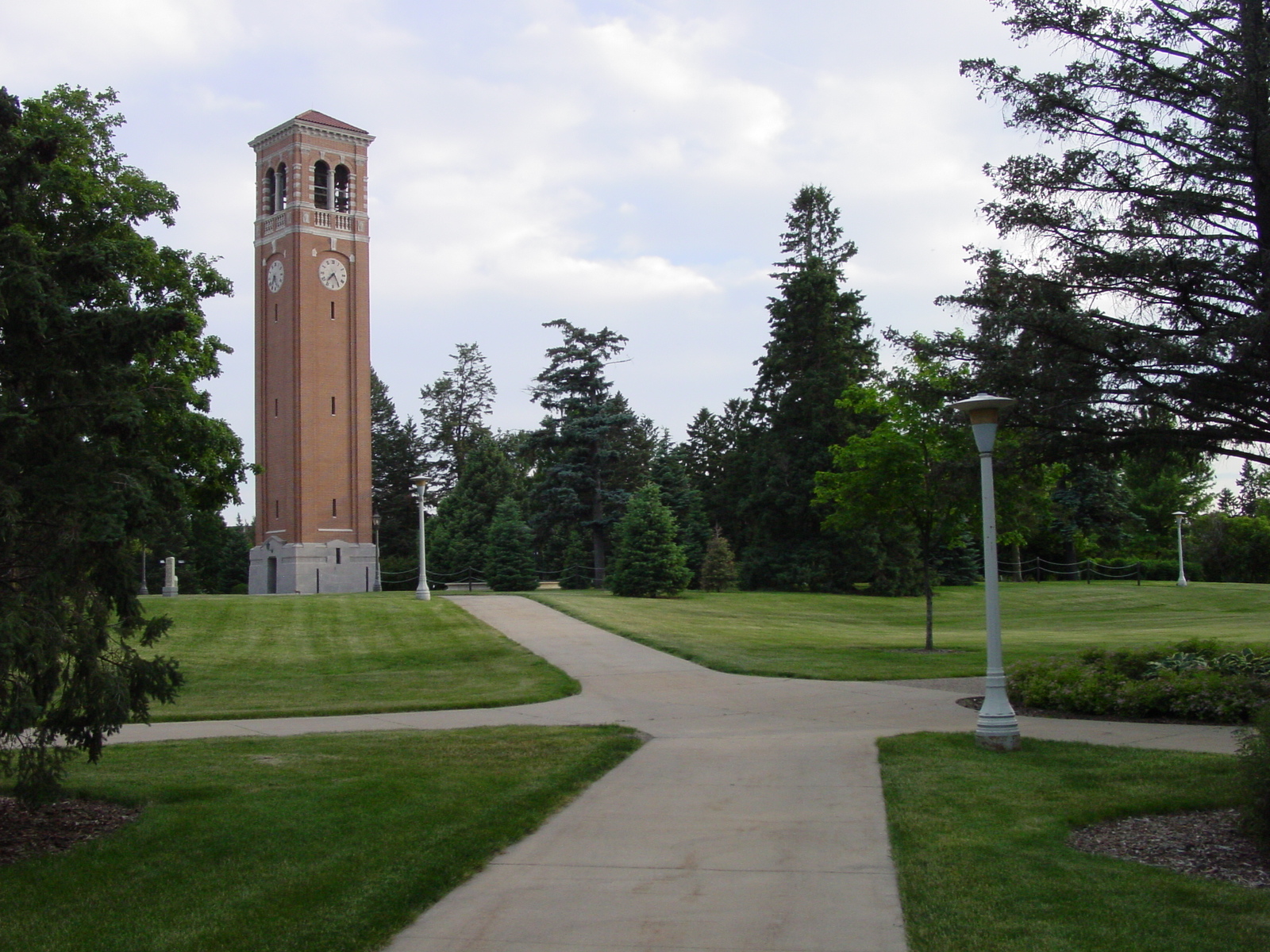 UNI_Campanile