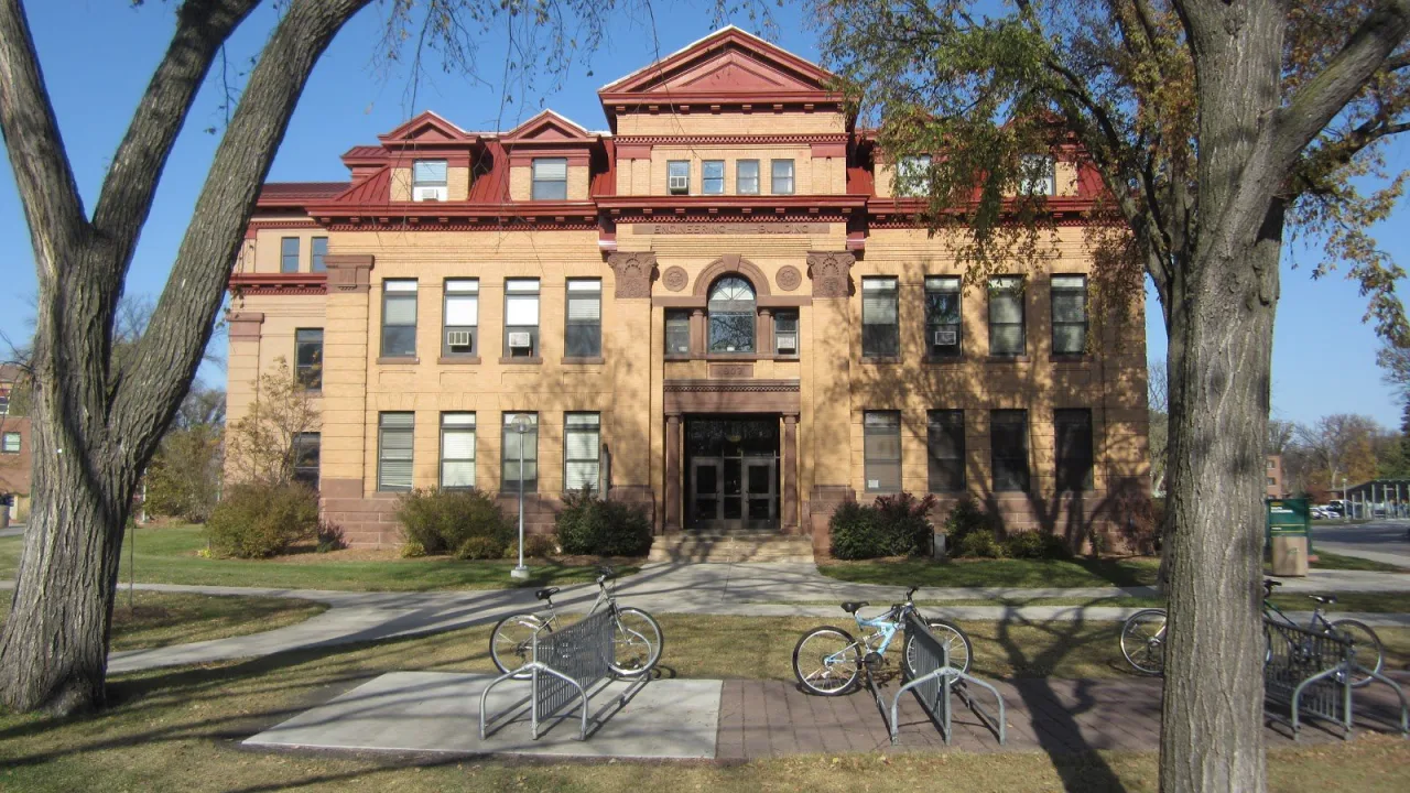 Danh sách các trường đại học và cao đẳng ở tiểu bang North Dakota