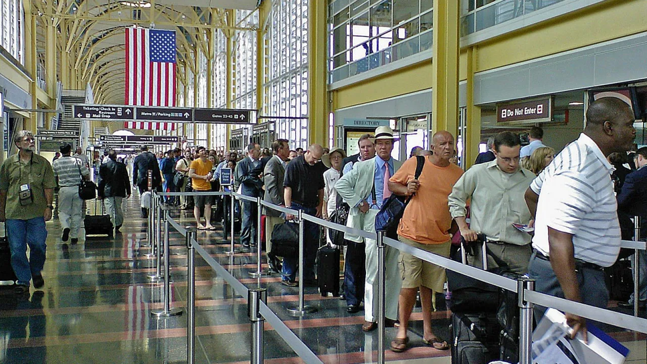 Quy trình kiểm tra khi vào Mỹ thông qua visa không định cư